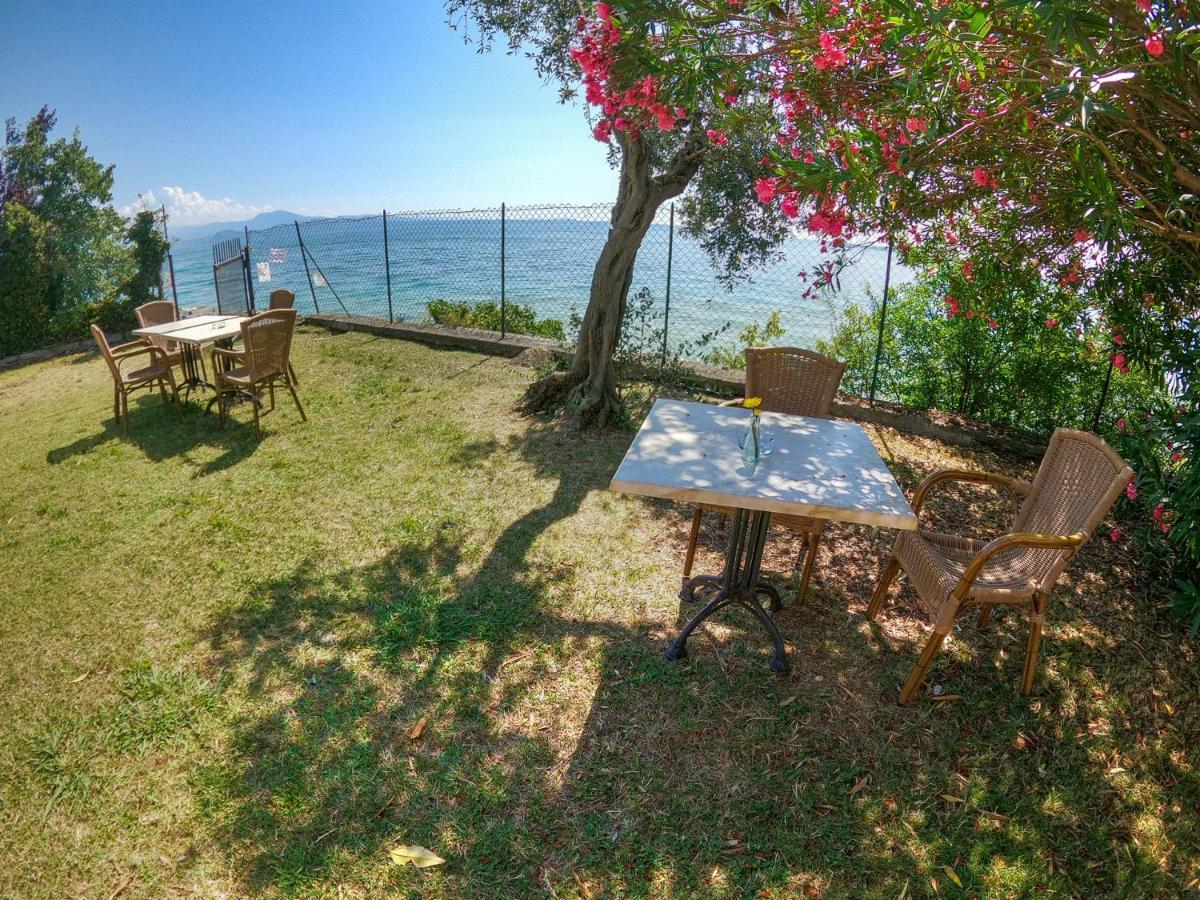 מנרבה דל גארדה Sivinos Camping Boutique מראה חיצוני תמונה