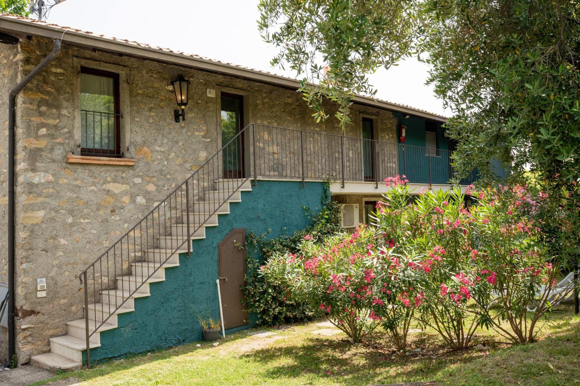 מנרבה דל גארדה Sivinos Camping Boutique מראה חיצוני תמונה